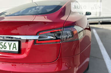 Ліфтбек Tesla Model S 2014 в Києві