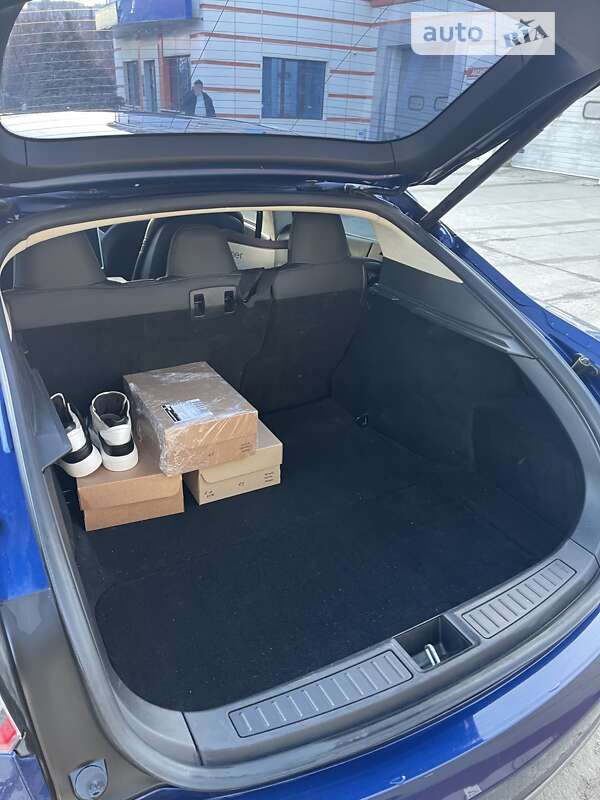 Лифтбек Tesla Model S 2015 в Харькове фото 11 Лифтбек Tesla Model S 2015 в Харькове