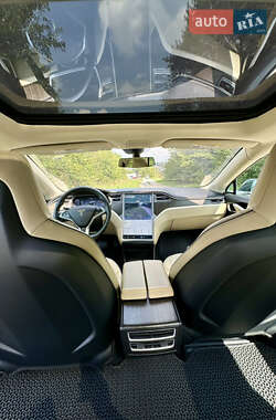 Лифтбек Tesla Model S 2013 в 