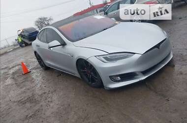 Ліфтбек Tesla Model S 2017 в Львові