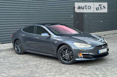 Лифтбек Tesla Model S 2018 в Кривом Роге