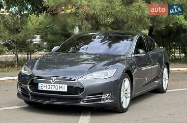 Tesla Model S 2014