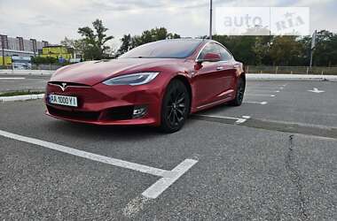 Ліфтбек Tesla Model S 2018 в Києві