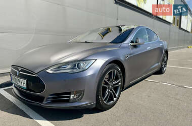 Ліфтбек Tesla Model S 2014 в 