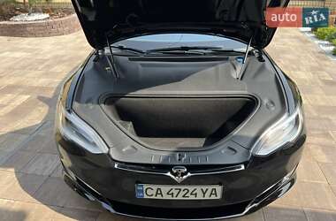 Лифтбек Tesla Model S 2019 в 