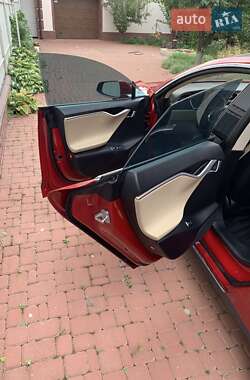 Лифтбек Tesla Model S 2013 в Киеве