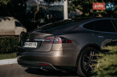 Ліфтбек Tesla Model S 2015 в 