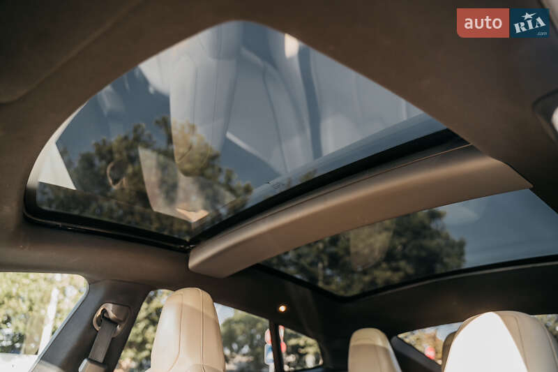 Лифтбек Tesla Model S 2015 в Одессе