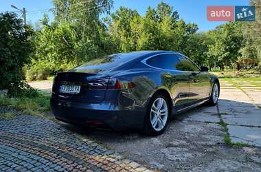 Лифтбек Tesla Model S 2016 в Харькове