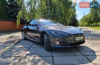 Tesla Model S 2016