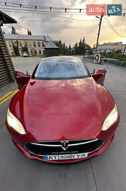 Ліфтбек Tesla Model S 2013 в Тлумачі