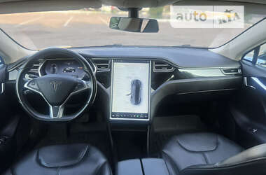 Ліфтбек Tesla Model S 2013 в 