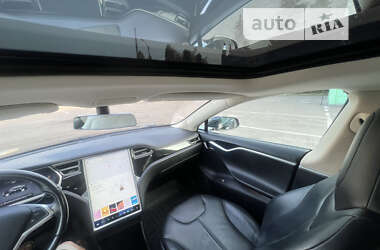 Ліфтбек Tesla Model S 2013 в 