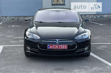 Ліфтбек Tesla Model S 2013 в 