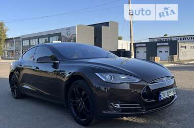 Ліфтбек Tesla Model S 2014 в Миколаєві