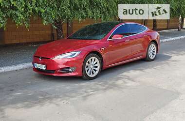 Ліфтбек Tesla Model S 2019 в Дніпрі