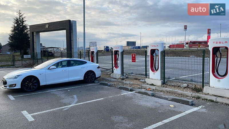 Лифтбек Tesla Model S 2012 в Кропивницком