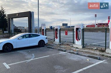 Ліфтбек Tesla Model S 2012 в 