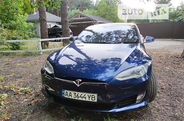 Лифтбек Tesla Model S 2015 в Киеве