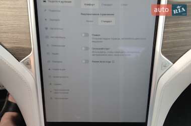 Ліфтбек Tesla Model S 2015 в Києві