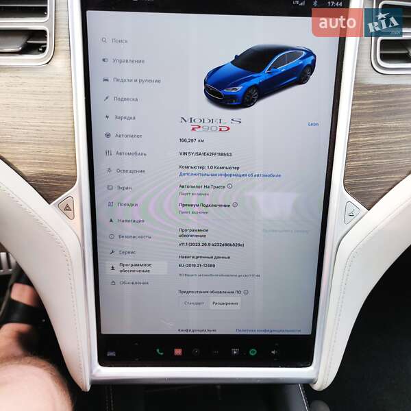Лифтбек Tesla Model S 2015 в Киеве