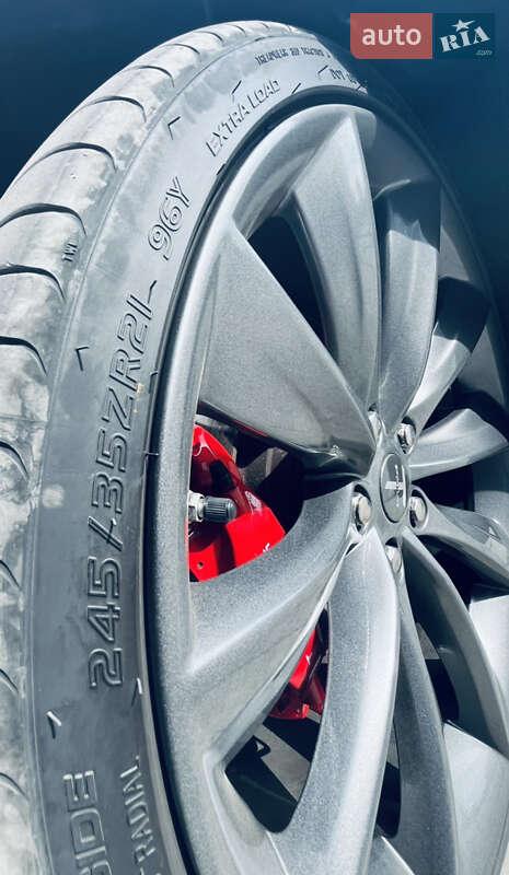 Лифтбек Tesla Model S 2015 в Ивано-Франковске фото 19 Лифтбек Tesla Model S 2015 в Ивано-Франковске