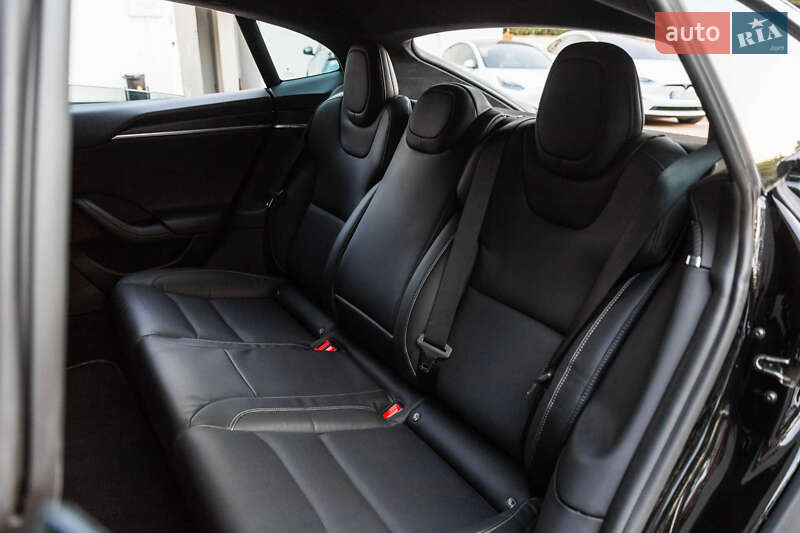 Ліфтбек Tesla Model S 2021 в Києві