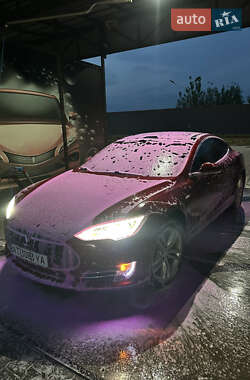 Лифтбек Tesla Model S 2013 в 