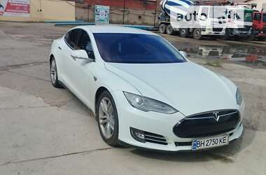 Tesla Model S 2013