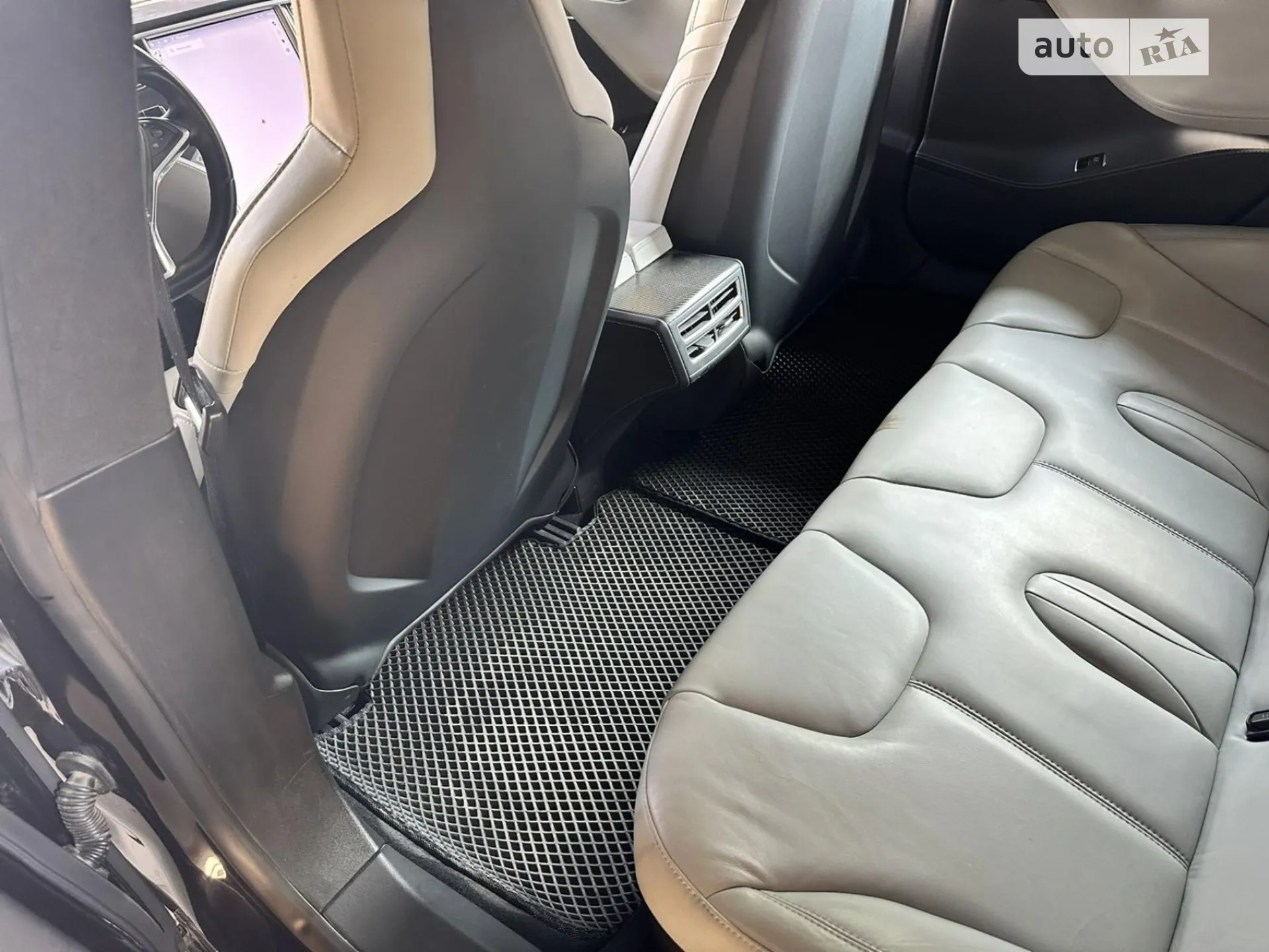 2016 Tesla Model S - мініатюра 9