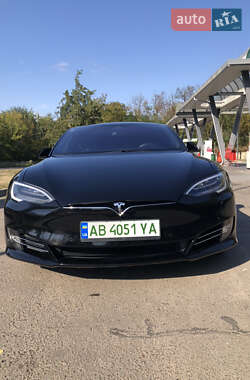 Ліфтбек Tesla Model S 2017 в Могилів-Подільському