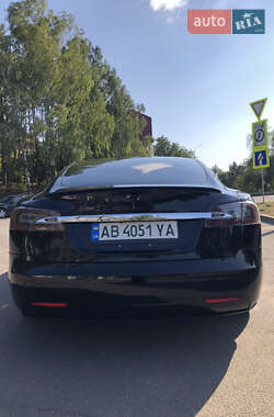 Ліфтбек Tesla Model S 2017 в Могилів-Подільському