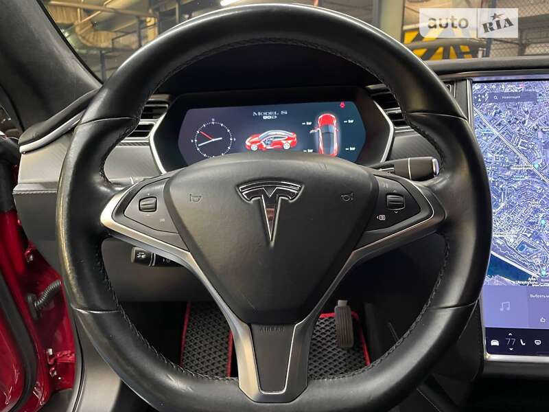 Ліфтбек Tesla Model S 2016 в Києві