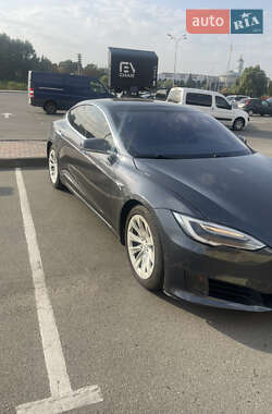 Ліфтбек Tesla Model S 2017 в 