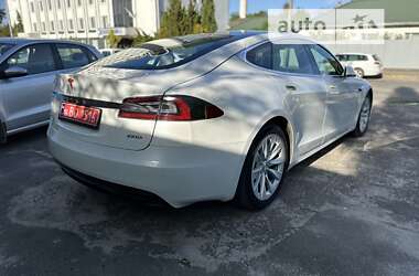 Ліфтбек Tesla Model S 2017 в Львові