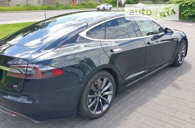 Tesla Model S 2013