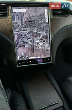 Лифтбек Tesla Model S 2020 в 