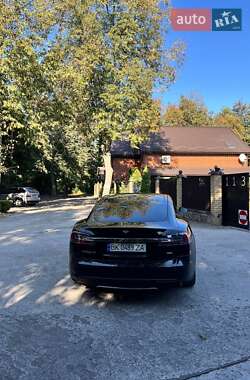Лифтбек Tesla Model S 2016 в Сарнах