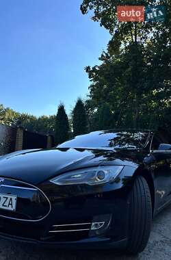Лифтбек Tesla Model S 2016 в Сарнах