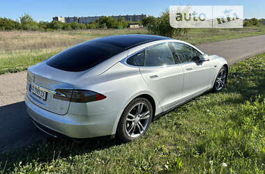 Ліфтбек Tesla Model S 2014 в Харкові