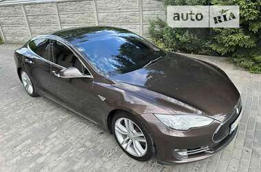 Лифтбек Tesla Model S 2013 в Львове