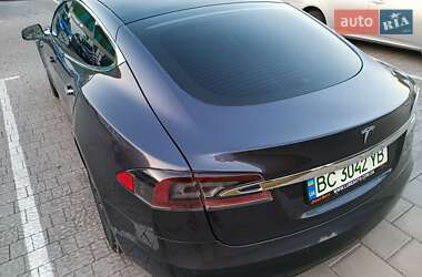 Лифтбек Tesla Model S 2019 в Трускавце