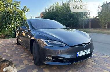 Ліфтбек Tesla Model S 2017 в Києві