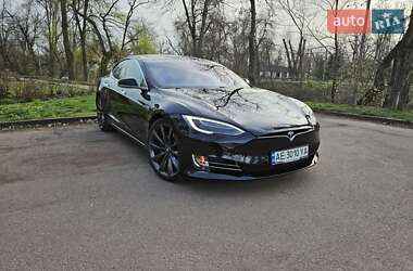 Лифтбек Tesla Model S 2017 в Кривом Роге