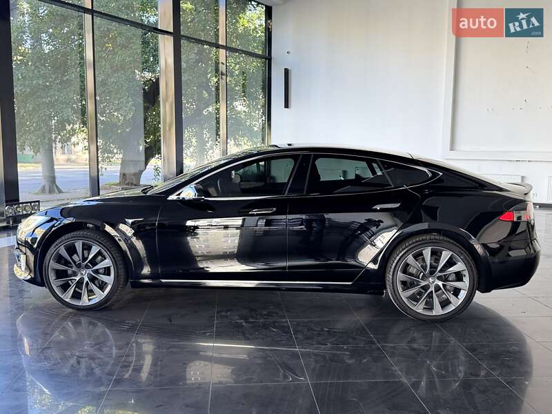Лифтбек Tesla Model S 2020 в Одессе