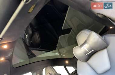 Лифтбек Tesla Model S 2020 в 
