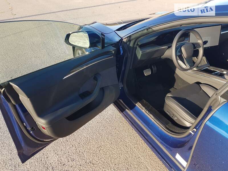 Лифтбек Tesla Model S 2022 в Харькове