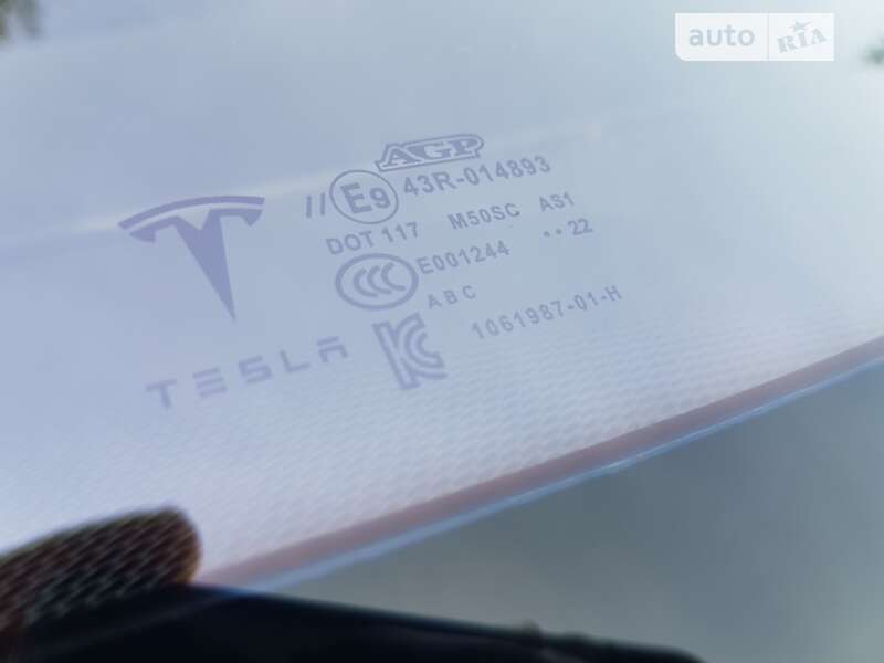 Лифтбек Tesla Model S 2022 в Харькове