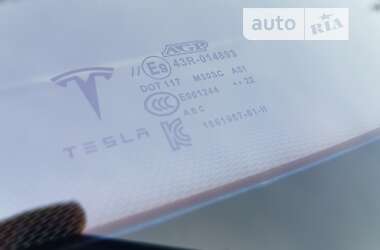 Лифтбек Tesla Model S 2022 в 