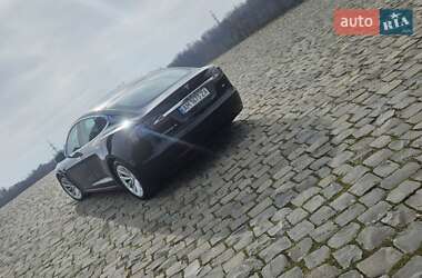 Ліфтбек Tesla Model S 2016 в Києві